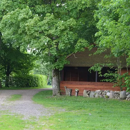 Bindesbolgard Farm Give